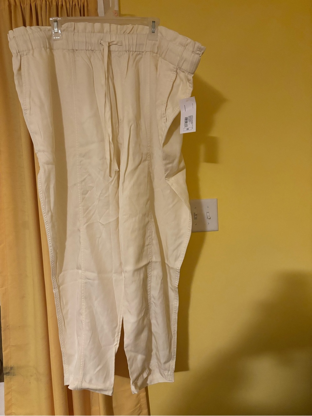 a new day Women’s Cream Drawstring Chinos